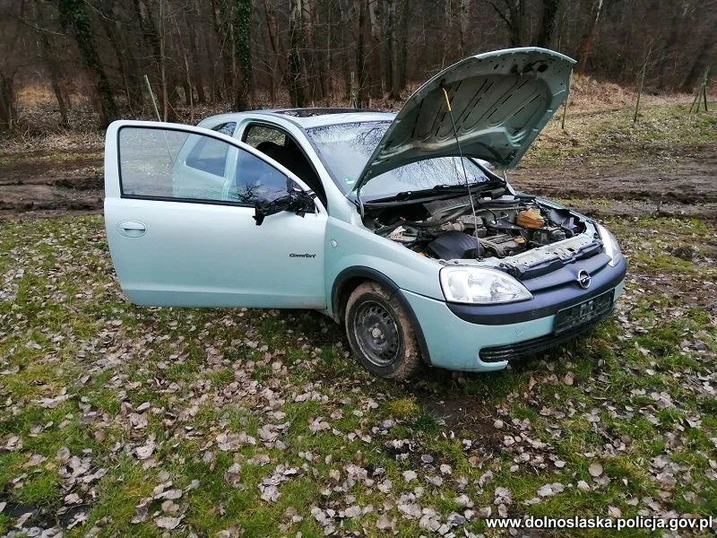 Skradzione auta trafiały do tej dziupli Skradzione auta trafiały do tej dziupli