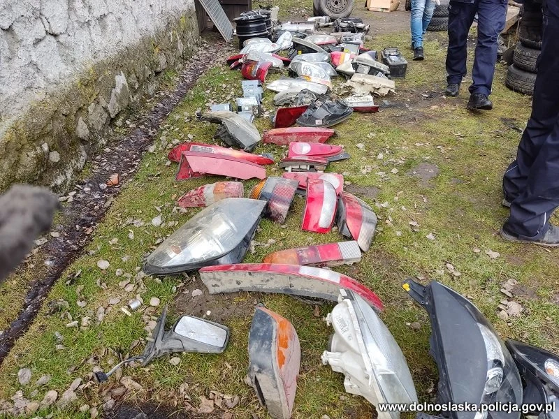 Skradzione auta trafiały do tej dziupli Skradzione auta trafiały do tej dziupli