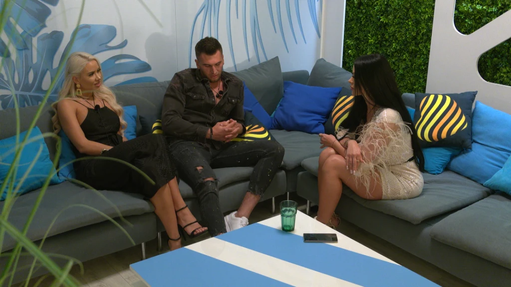 "Love Island. Wyspa Miłości" "Love Island. Wyspa Miłości"