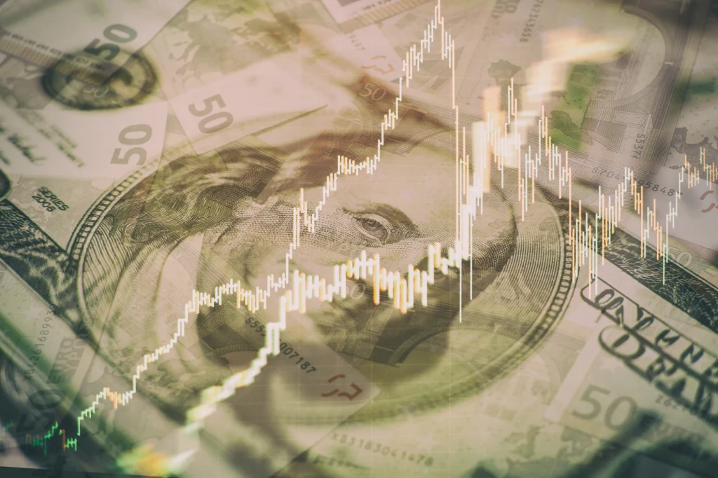 Dolar rośnie w siłę, a ceny ropy [ponownie rosną. Zdj. ilustracyjne