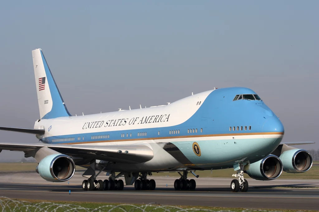 Oprócz Air Force One dla prezydenta USA na jednym z polskich lotnisk będzie przygotowany samolot zapasowy