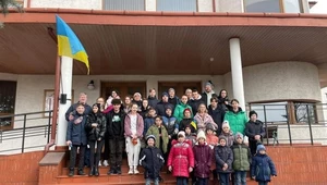 Sieroty z ukraińskiego miasta Dnipro zostały ewakuowane ze strefy wojny dzięki szkockim kibicom / Dnipro Kids Appeal