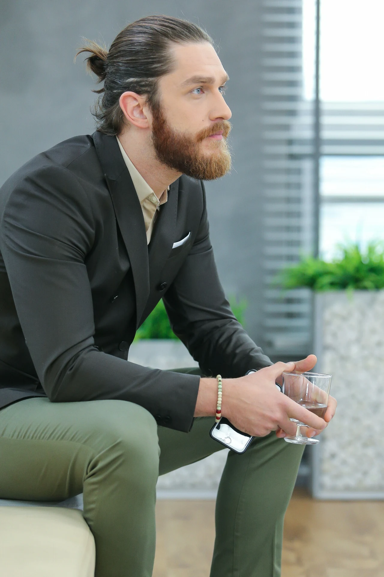 Ekskluzywny Menel  Ekskluzywny Menel