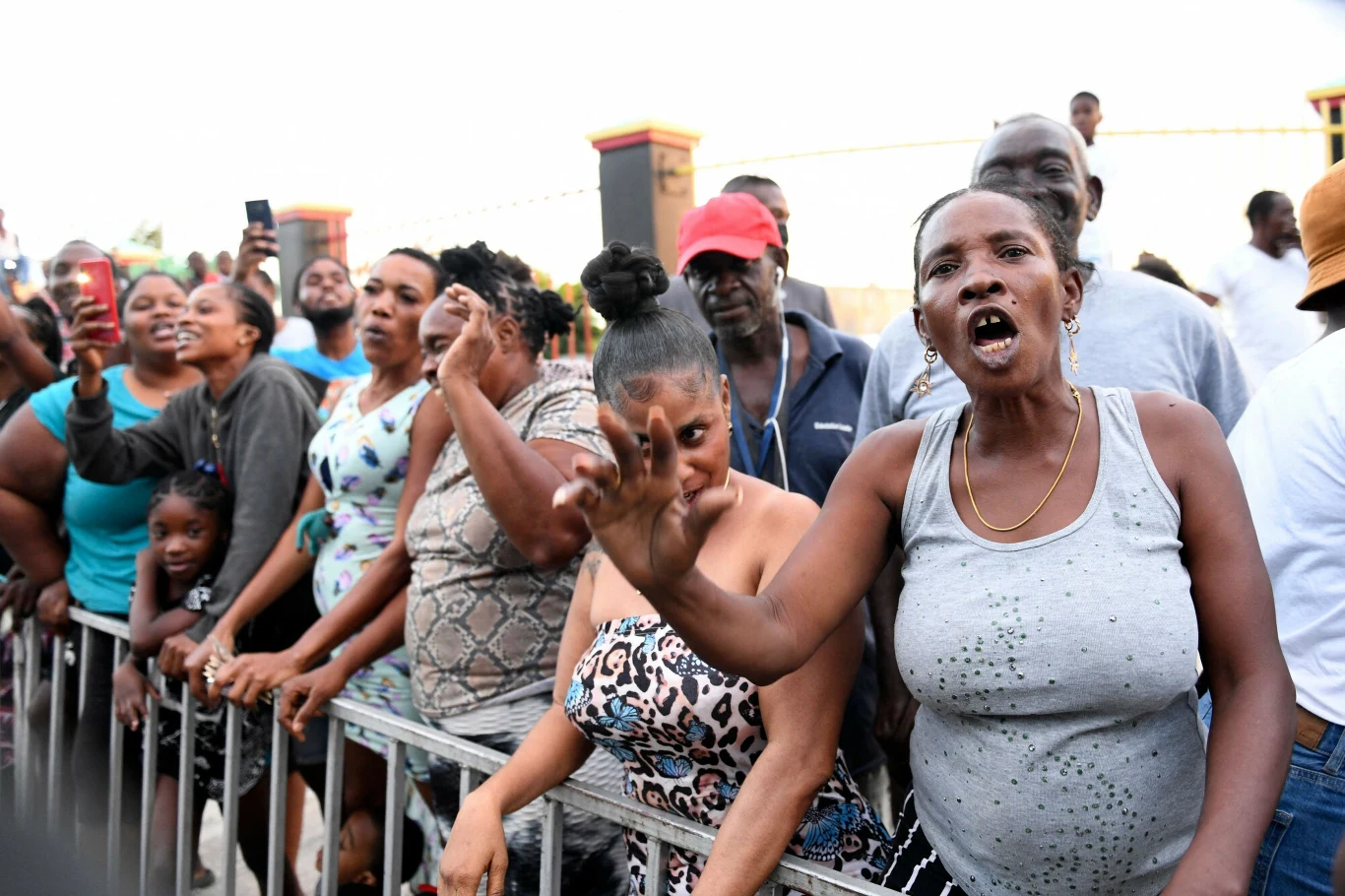 Niedługo przed przyjazdem pary książęcej, na Jamajce wybuchły protesty Niedługo przed przyjazdem pary książęcej, na Jamajce wybuchły protesty