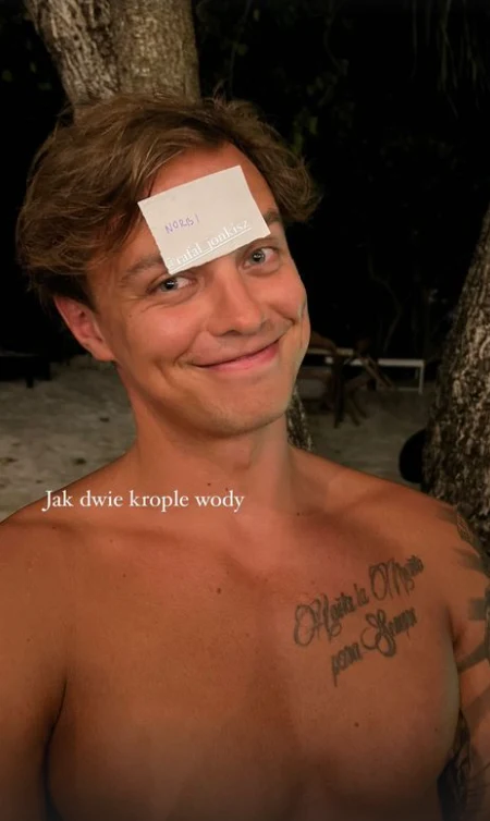 Rafał Jonkisz w grze został Norbim / Foto IG @madalena_yoga/