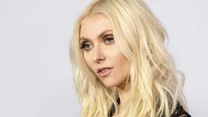 Momsen miała też kilka lat przerwy w byciu na salonach. W tym roku pojawiła się na gali IHeartRadio Music Awards. Jej zespół nominowany był w kategorii najlepszy utwór rock za piosenkę "And So It Went".