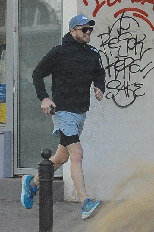 Filip CHajzer przyłapany w czasie joggingu