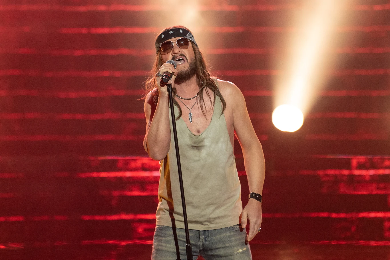 Danzel wcielił sie w Ryśka Riedla Danzel wcielił sie w Ryśka Riedla