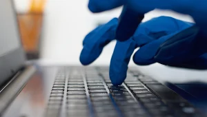 Wojna w Ukrainie zwiększy ryzyko cyberataków i potencjalne koszty roszczeń dla ubezpieczycieli