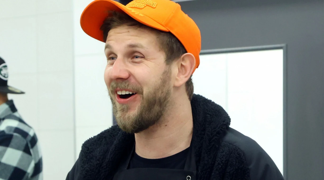 Antoni Królikowski nie ukrywa, że od dawna zna ochroniarza Simona Levieva Antoni Królikowski nie ukrywa, że od dawna zna ochroniarza Simona Levieva