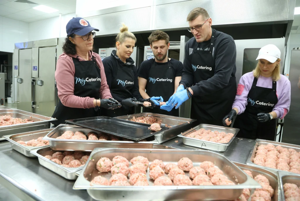 Antoni Królikowski stara się nieco ocieplić swój wizerunek Antoni Królikowski stara się nieco ocieplić swój wizerunek