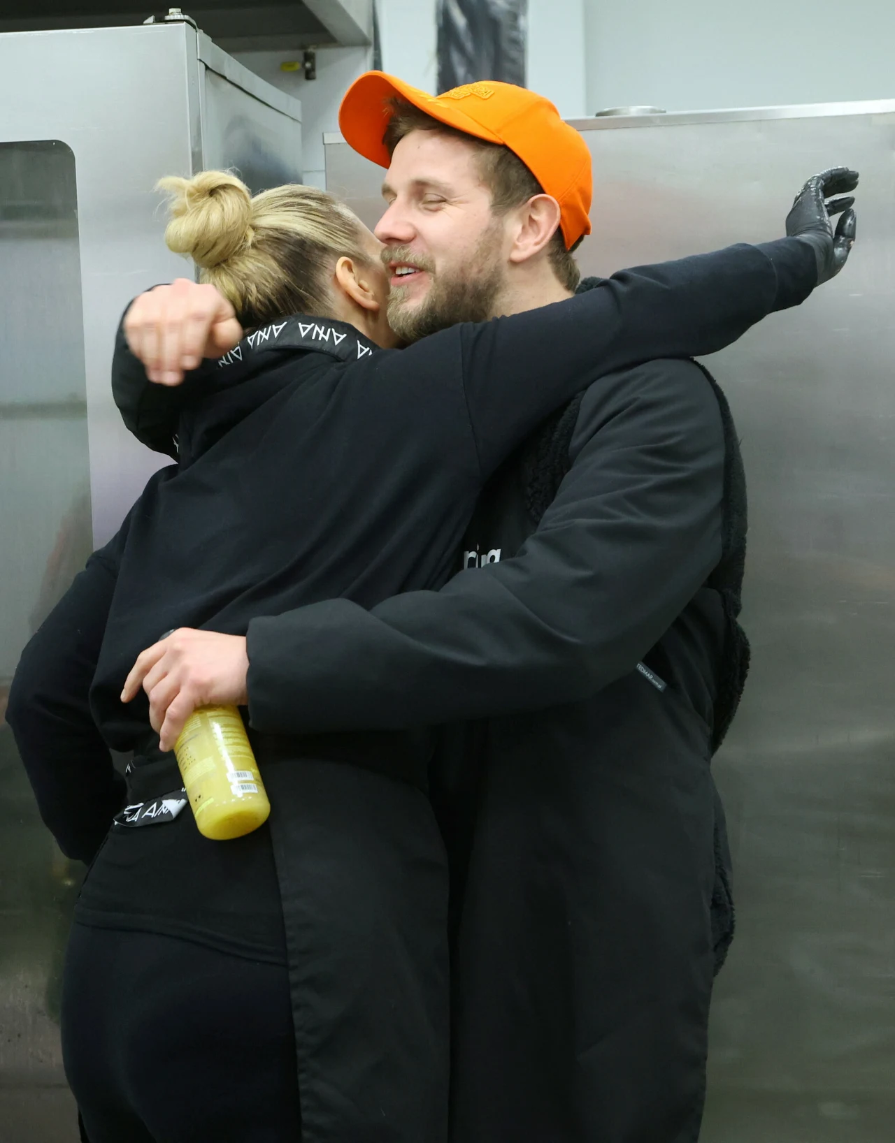 Gwiazdy gotują dla uchodźców: Dominika Tajner z Antonim Królikowskim Gwiazdy gotują dla uchodźców: Dominika Tajner z Antonim Królikowskim