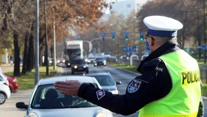 Dzięki CEK policjanci już podczas kontroli na ulicy wiedzą np. ile kierowca ma punktów i czy nie przekroczył ich dopuszczalnej liczby