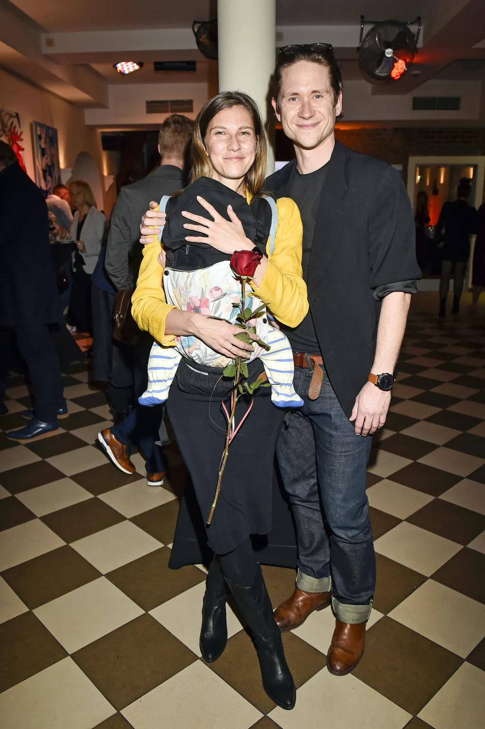 Kamila Kamińska i Michał Meyer z córką na imprezie Kamila Kamińska i Michał Meyer z córką na imprezie