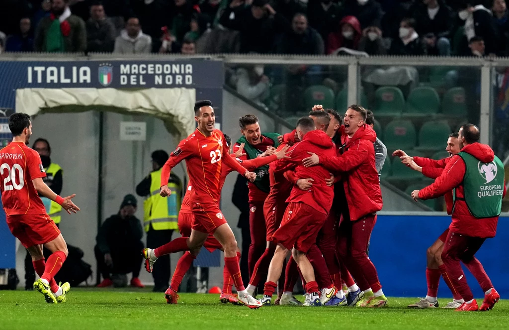 Macedonia pokonała Włochy w meczu barażowym o awans na mundial w Katarze Macedonia pokonała Włochy w meczu barażowym o awans na mundial w Katarze