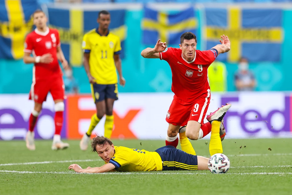 Robert Lewandowski w meczu Polska - Szwecja podczas Euro 2020
