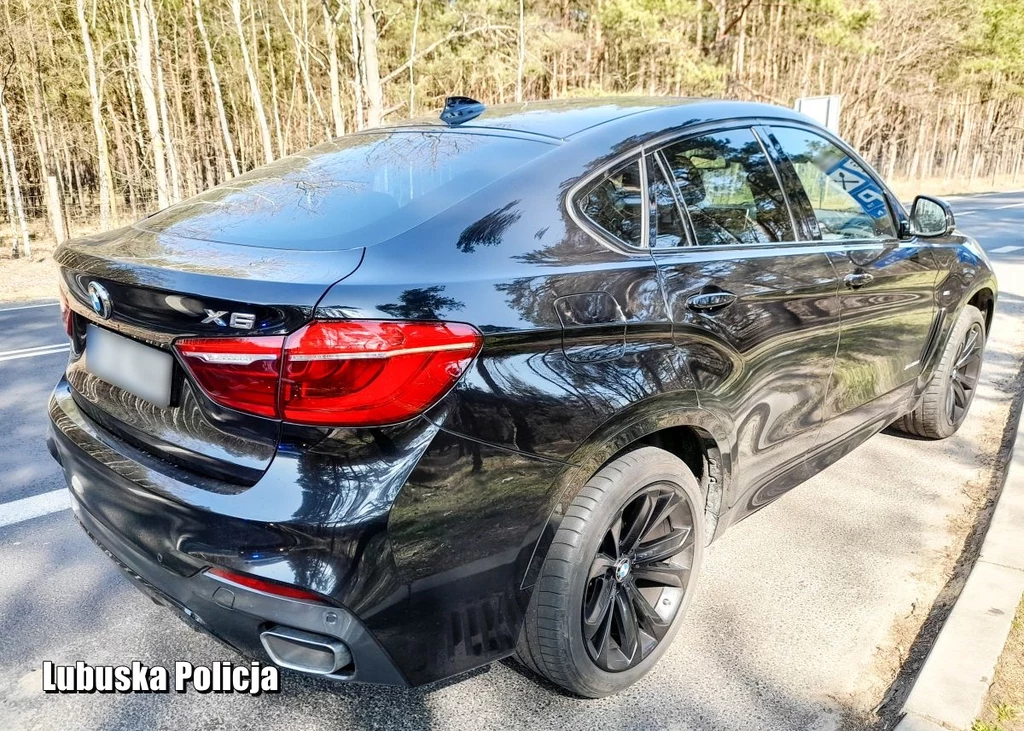 BMW X6 kilka godzin wcześniej skradziono w Niemczech