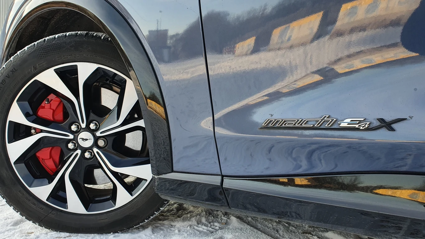 Ford Mustang Mach-E AWD