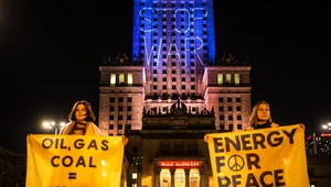 Akcja Greenpeace. Apel do Bidena i Morawieckiego wyświetlony na Pałacu Kultury i Nauki