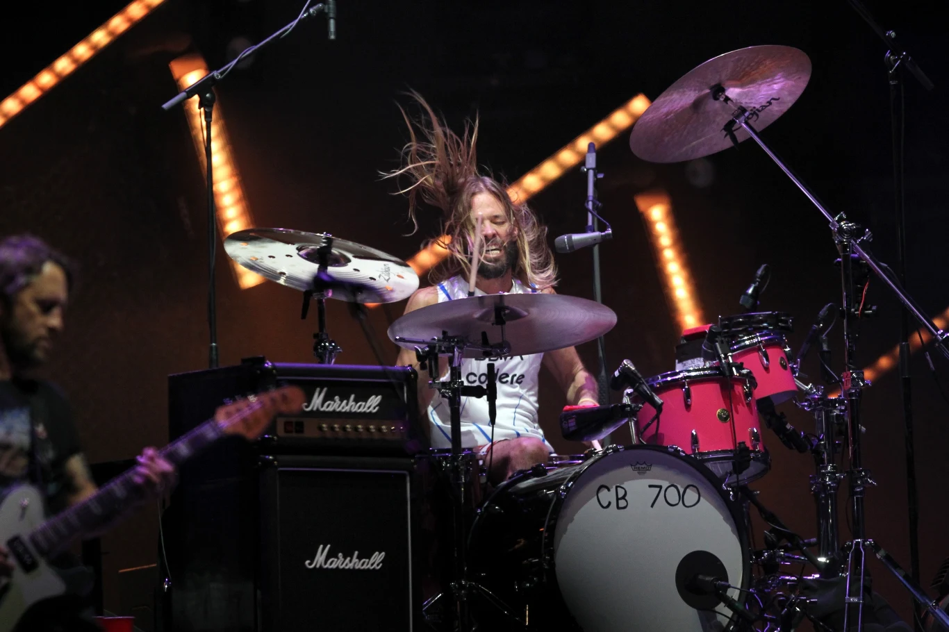 Początkowo grał w kalifornijskiej formacji Sylvia. Pierwszy większy koncert zagrał z kanadyjską wokalistką Sass Jordan. W latach 1995-1997 był koncertowym perkusistą w zespole Alanis Morissette, gdy promowała swój przełomowy album "Jagged Little Pill". Muzyk pojawił się w jej teledyskach "You Oughta Know", "All I Really Want" i "You Learn". Początkowo grał w kalifornijskiej formacji Sylvia. Pierwszy większy koncert zagrał z kanadyjską wokalistką Sass Jordan. W latach 1995-1997 był koncertowym perkusistą w zespole Alanis Morissette, gdy promowała swój przełomowy album "Jagged Little Pill". Muzyk pojawił się w jej teledyskach "You Oughta Know", "All I Really Want" i "You Learn".