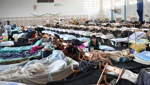 Punkt noclegowy dla uchodźców z Ukrainy zlokalizowany w hali CRS Bielany w Warszawie