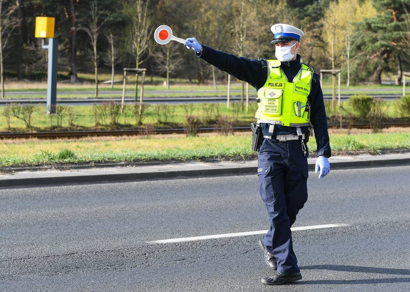 Co grozi za niezatrzymanie się do kontroli drogowej?