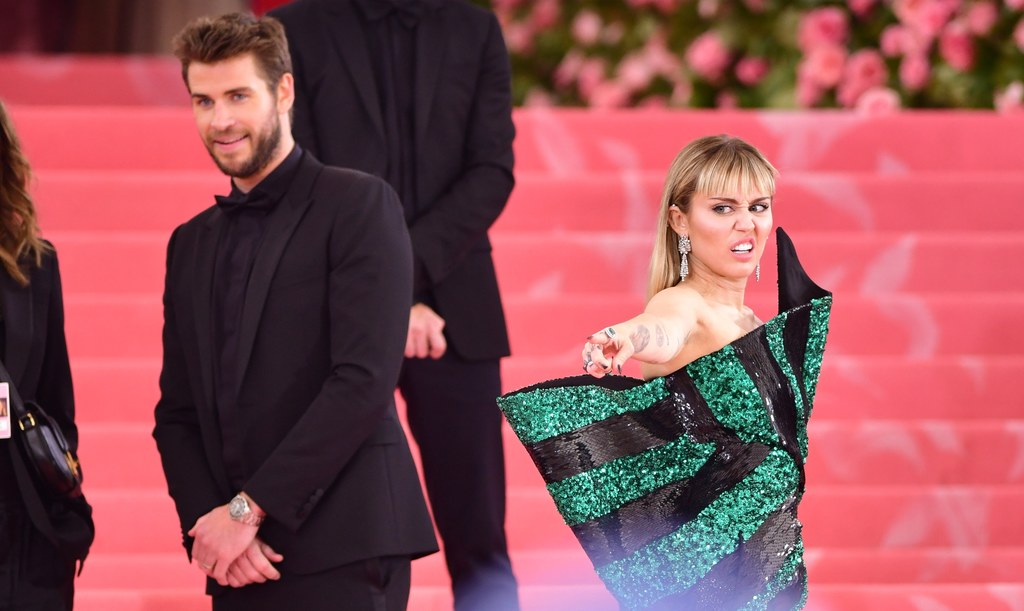 Miley Cyrus nie za dobrze wspomina związek z Liamem Hemsworthem (na zdjęciu w 2019 roku)