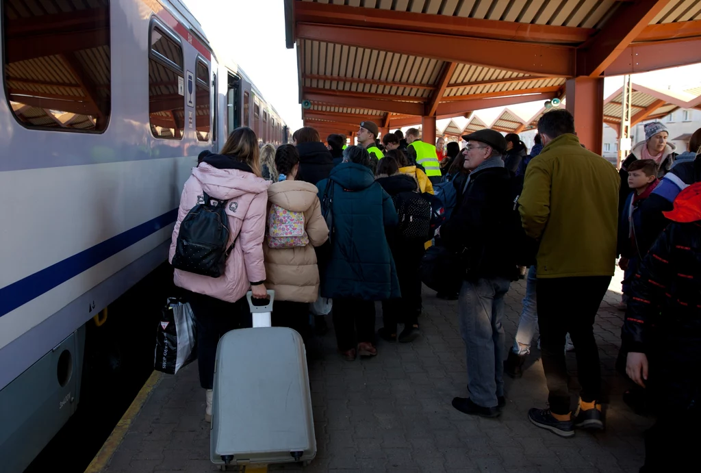 Przemyśl - dworzec PKP. Uchodźcy wojenni z Ukrainy Przemyśl - dworzec PKP. Uchodźcy wojenni z Ukrainy