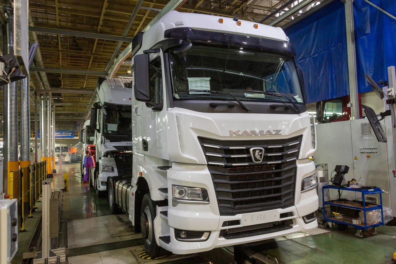 Kamaz dalej buduje ciężarówki z kabinami Mercedesa. Ma plan już na 2023 rok. Chodzi o uniezależnienie się od zagranicznych poddostawców części Kamaz dalej buduje ciężarówki z kabinami Mercedesa. Ma plan już na 2023 rok. Chodzi o uniezależnienie się od zagranicznych poddostawców części