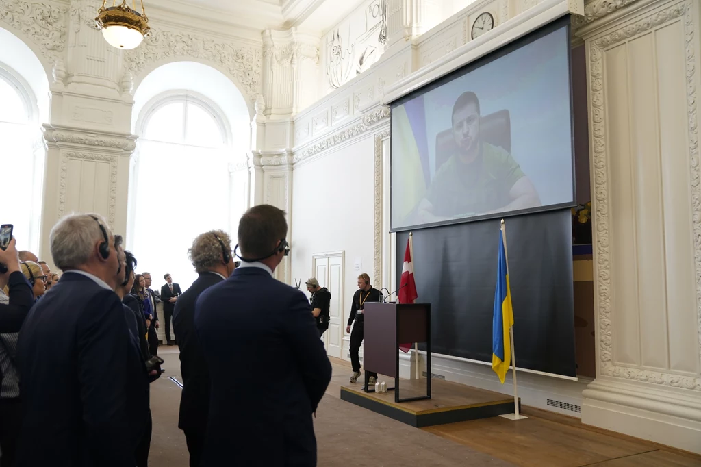Wołodymyr Zełenski w parlamencie Danii Wołodymyr Zełenski w parlamencie Danii