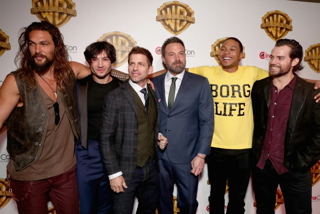 Ezra Miller i inni aktorzy promują film "Liga Sprawiedliwości" Ezra Miller i inni aktorzy promują film "Liga Sprawiedliwości"