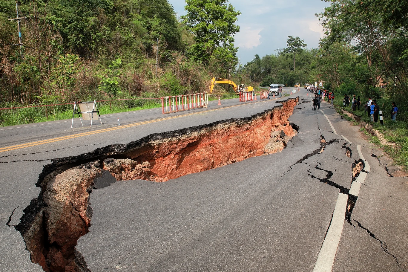 Czy istnieje broń zdolna do wywołania trzęsienia ziemi? Czy istnieje broń zdolna do wywołania trzęsienia ziemi?
