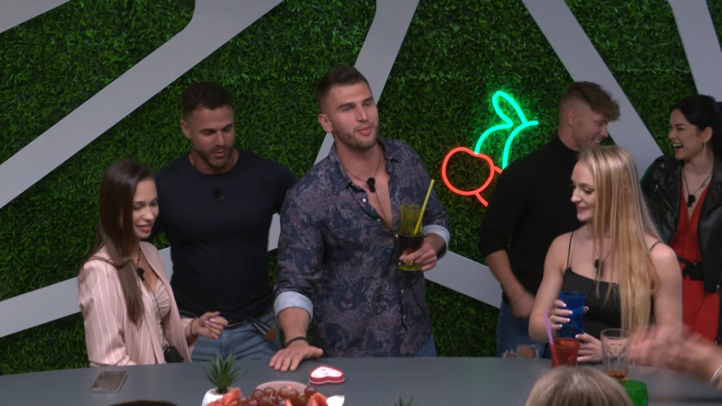 Love Island 5. Love Island 5.