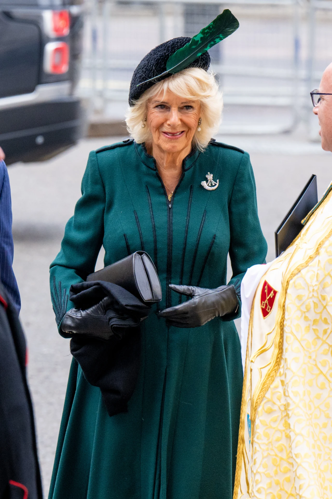 Rodzina królewska na nabożeństwie za księcia Filipa