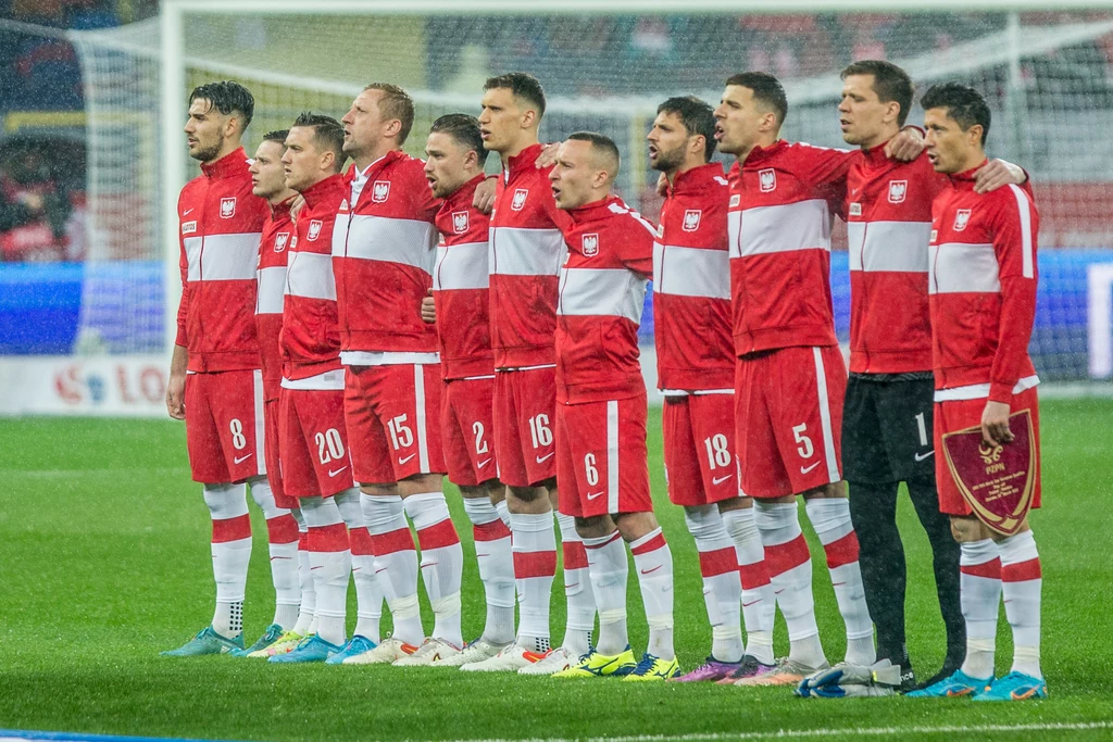 Reprezentacja Polski, Jacek Góralski z numerem szóstym Reprezentacja Polski, Jacek Góralski z numerem szóstym