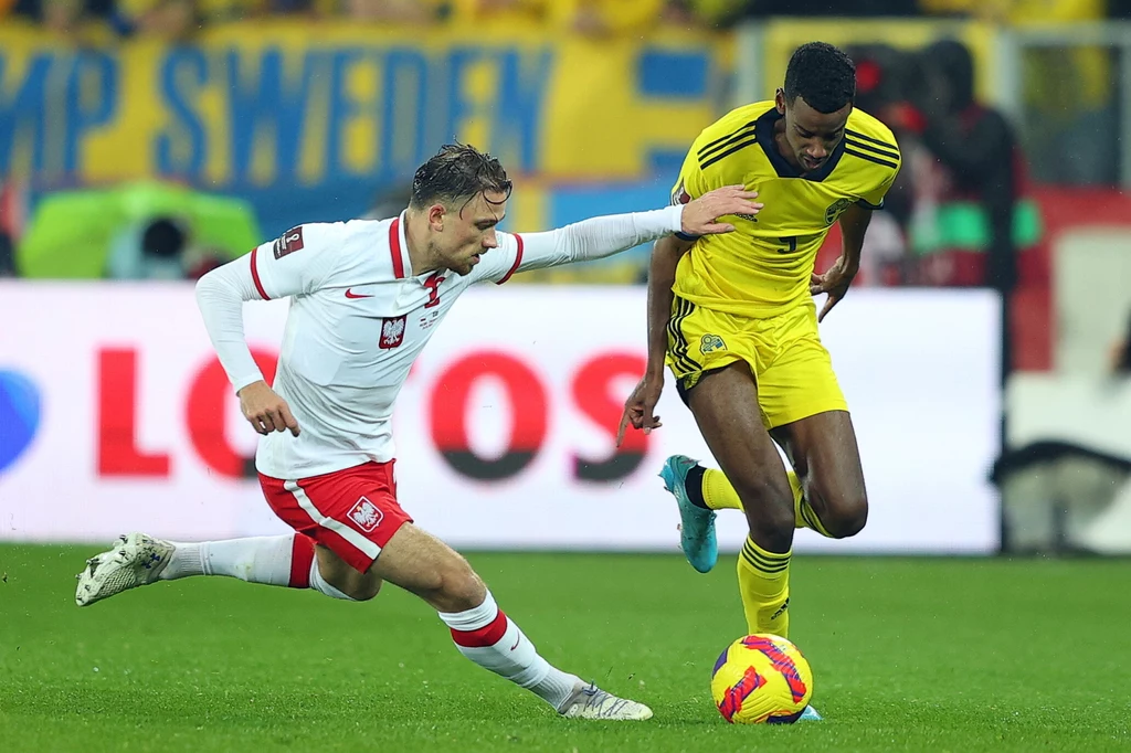 Matty Cash rozegrał bardzo dobre spotkanie przeciwko reprezentacji Szwecji Matty Cash rozegrał bardzo dobre spotkanie przeciwko reprezentacji Szwecji