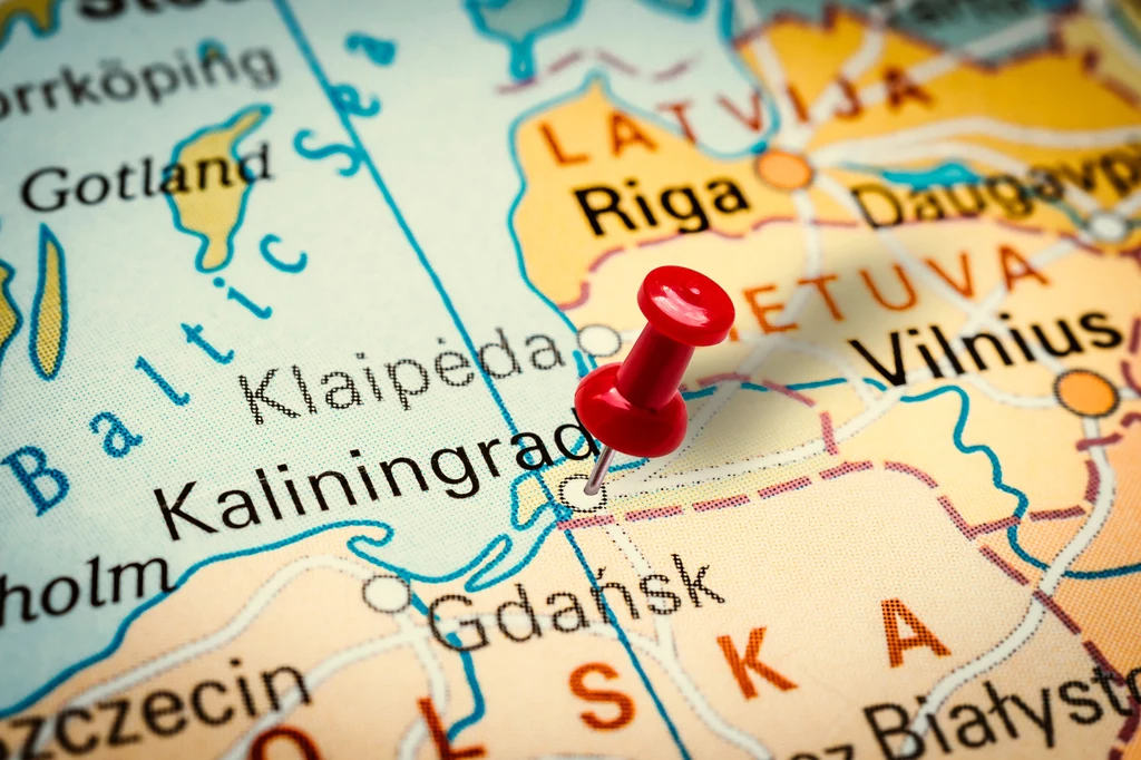 Kaliningrad to eksklawa, czyli terytorium państwa oddzielone od niego przez inny kraj bądź kraje, ale leżący na tym samym kontynencie