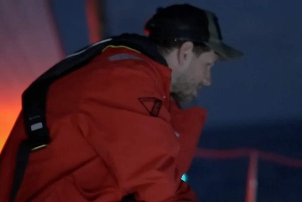 Screen: https://player.pl/playerplus/programy-online/przez-atlantyk-odcinki,36125 Screen: https://player.pl/playerplus/programy-online/przez-atlantyk-odcinki,36125