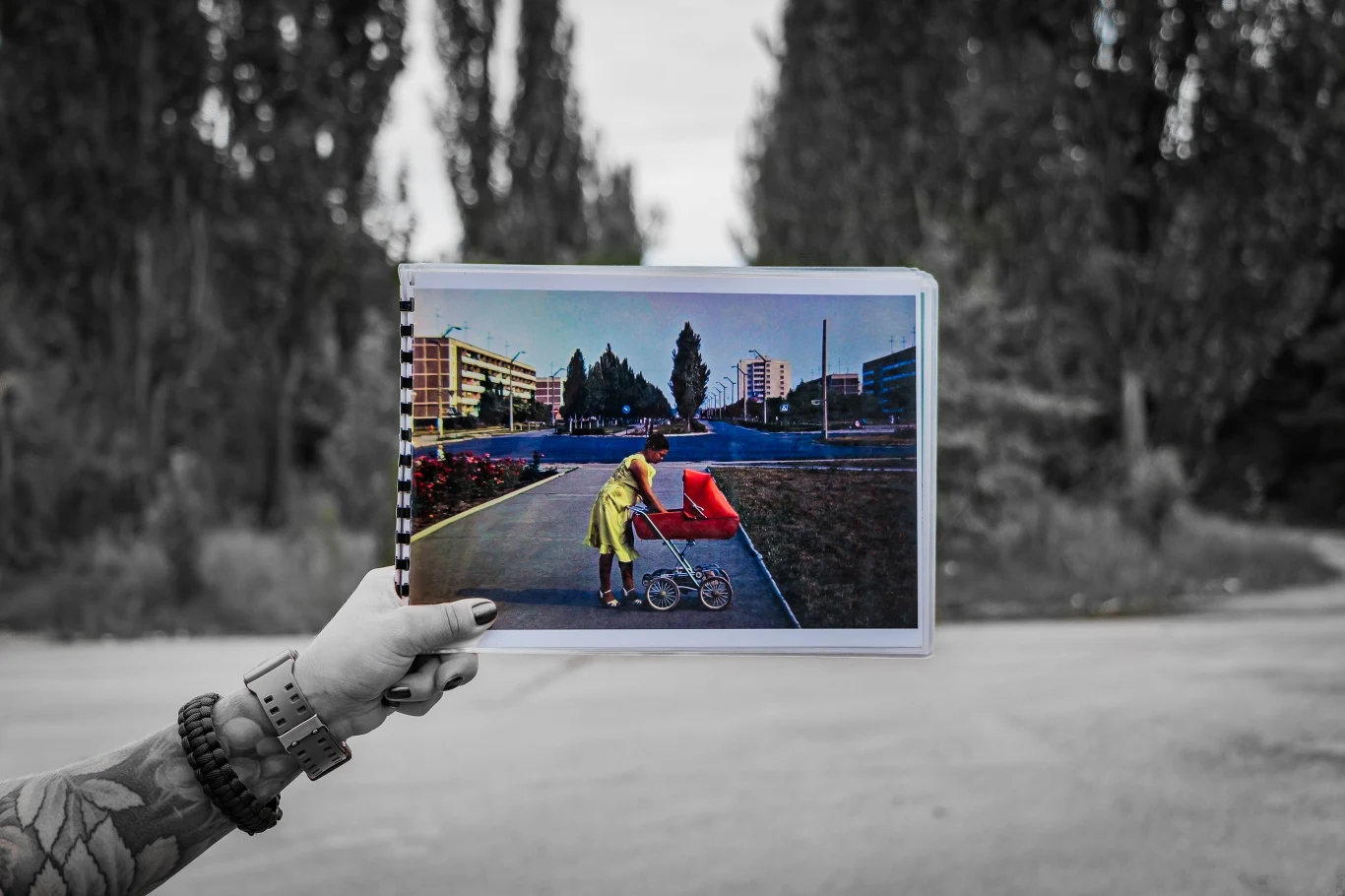 Prypeć, niegdyś tętniące życie miasto, został ewakuowany po wybuchu elektrowni w Czarnobylu Prypeć, niegdyś tętniące życie miasto, został ewakuowany po wybuchu elektrowni w Czarnobylu