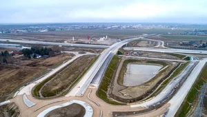 W tym roku ma zakończyć się budowa 100 km autostrad i 100 km dróg ekspresowych