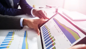 Deficyt sektora instytucji rządowych i samorządowych w 2021 r. wyniósł 1,8 proc. PKB 