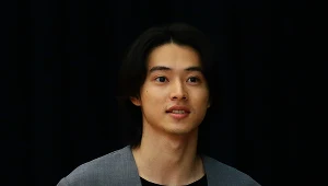 Kento Yamazaki gra w serialu "Alice in Borderland"