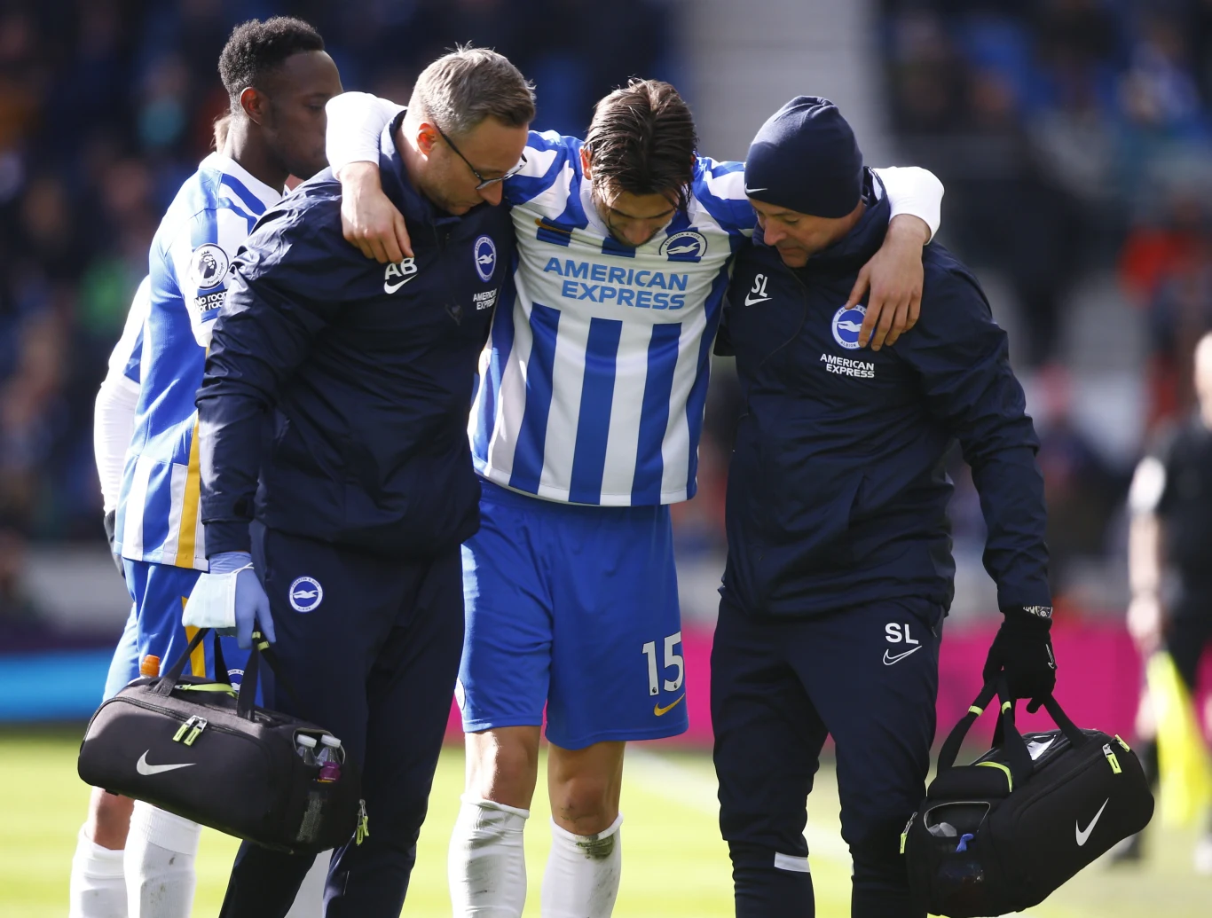 Reprezentant Polski Jakub Moder zerwał więzadła podczas meczu Brigton z Norwich City 2 kwietnia 2022 r.