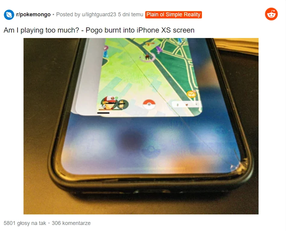iPhone XS z wypalonym ekranem - zdjęcie zamieszczone w serwisie Reddit.com przez użytkownika @lightguard23 iPhone XS z wypalonym ekranem - zdjęcie zamieszczone w serwisie Reddit.com przez użytkownika @lightguard23