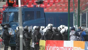 Interwencja policji podczas meczu Widzew - GKS Tychy