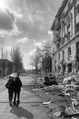 Mariupol zamienił się w miasto duchów. /FOTO: ANASTASIA ZARECHENSKOVA