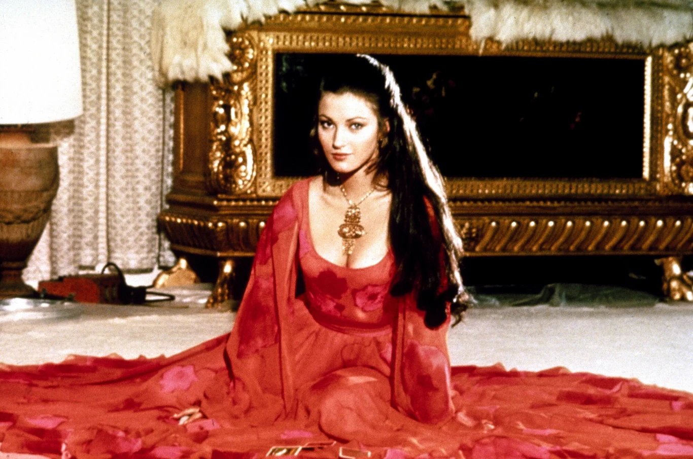 Jane Seymour , "Żyj i pozwól umrzeć" (1973) 