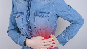 Śledziona umiejscowiona jest w lewym podżebrzu, między żołądkiem a lewą nerką 