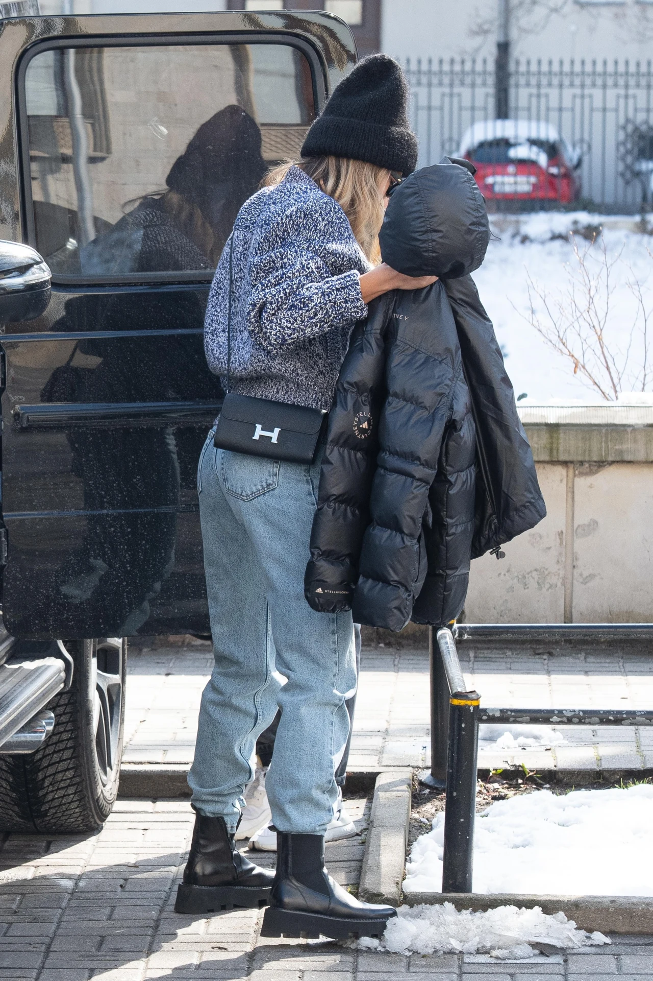 Ewa Chodakowska z torebką marki Hermes za 30 tysięcy złotych. Ewa Chodakowska z torebką marki Hermes za 30 tysięcy złotych.