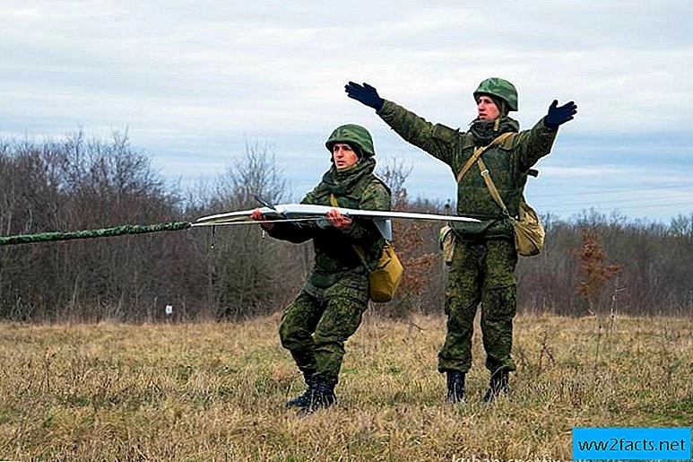 Mały bezzałogowy statek powietrzny „Tachyon” został zaprojektowany zgodnie ze schematem aerodynamicznym „latającego skrzydła”.